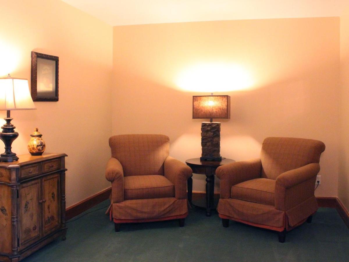 The Ennis 3* De Pere
